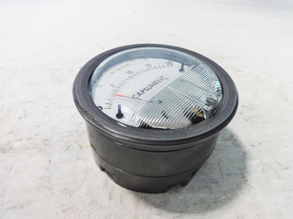 DWYER CAPSUHELIC DIFFERENTIAL PRESSURE GAGE / GAUGE #4220C